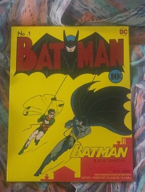 Kylie Cosmetics Batman Eyeshadow Palette. BNIB
